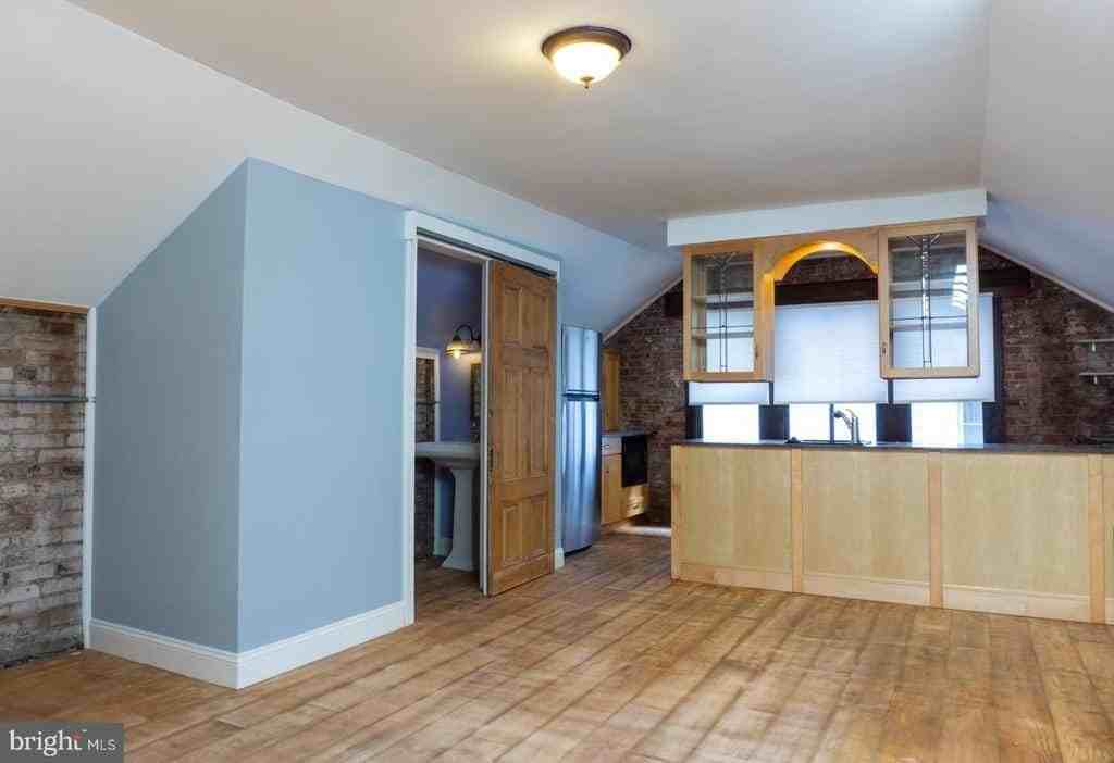 1625 Brandywine St - Photo 3 of 15