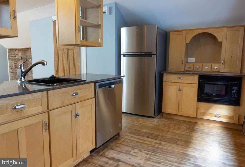 1625 Brandywine St - Photo 6 of 15