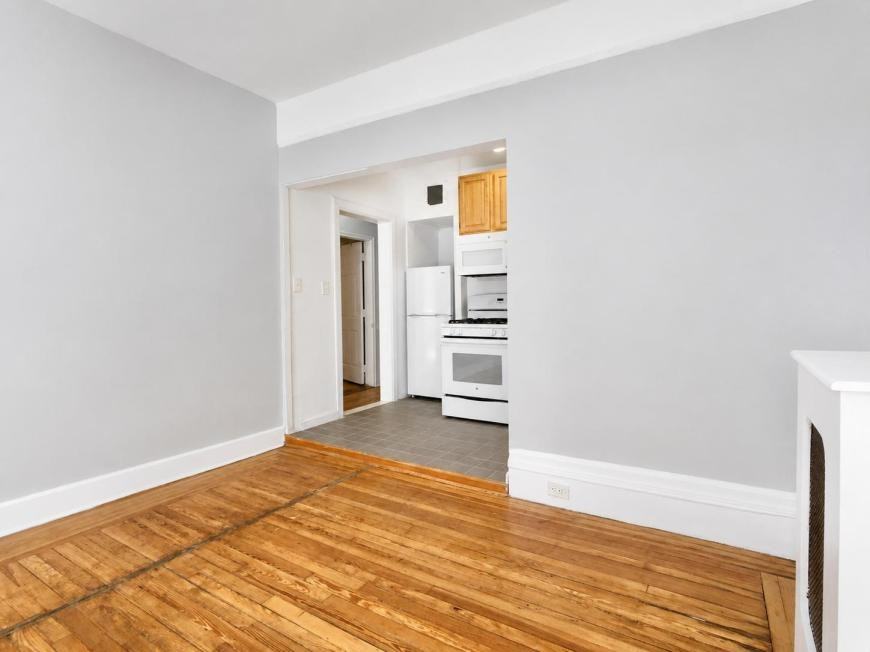 182 Claremont Ave - Photo 2 of 10