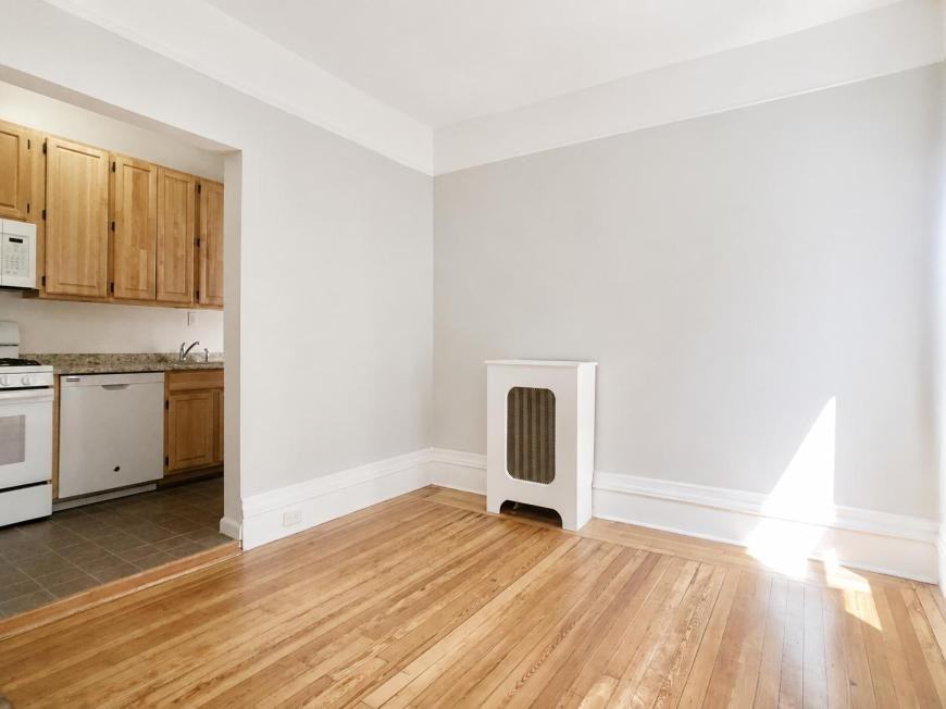 182 Claremont Ave - Photo 4 of 10