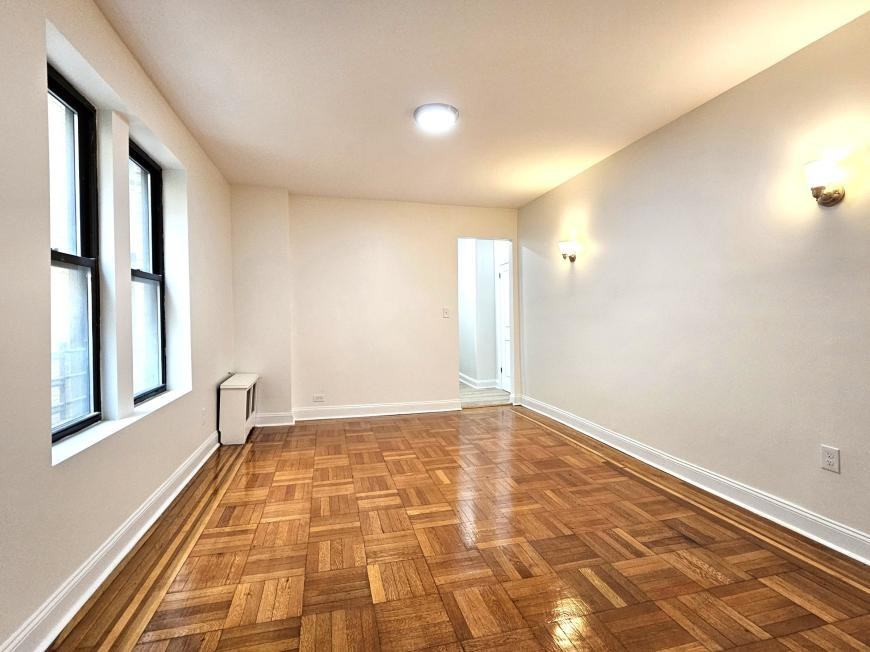 106 Fort Washington Ave - Photo 2 of 9