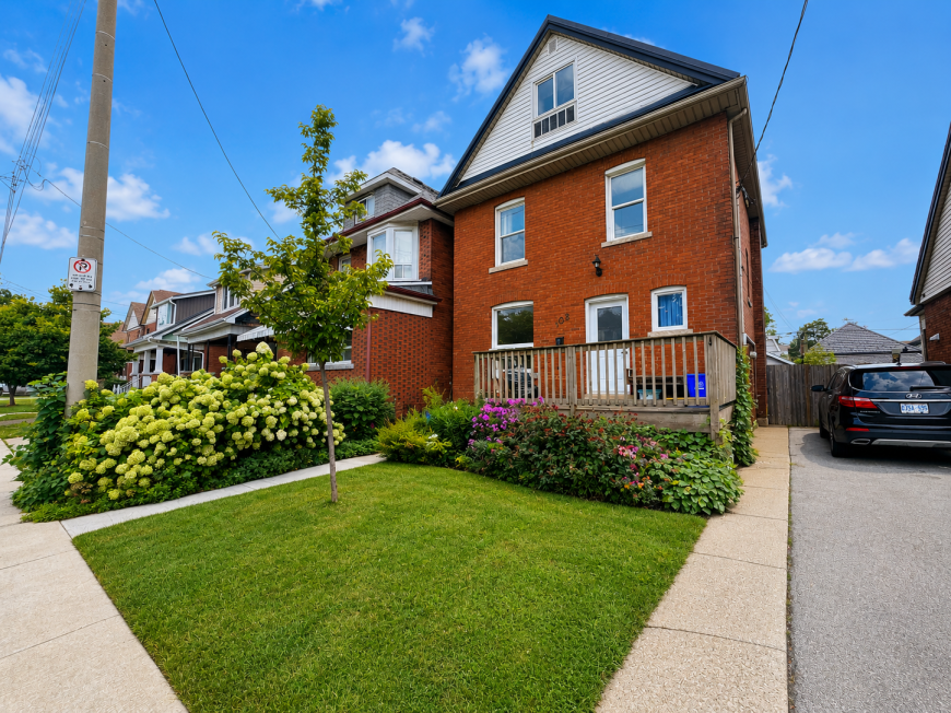 108 Kensington Ave N - Photo 2 of 10