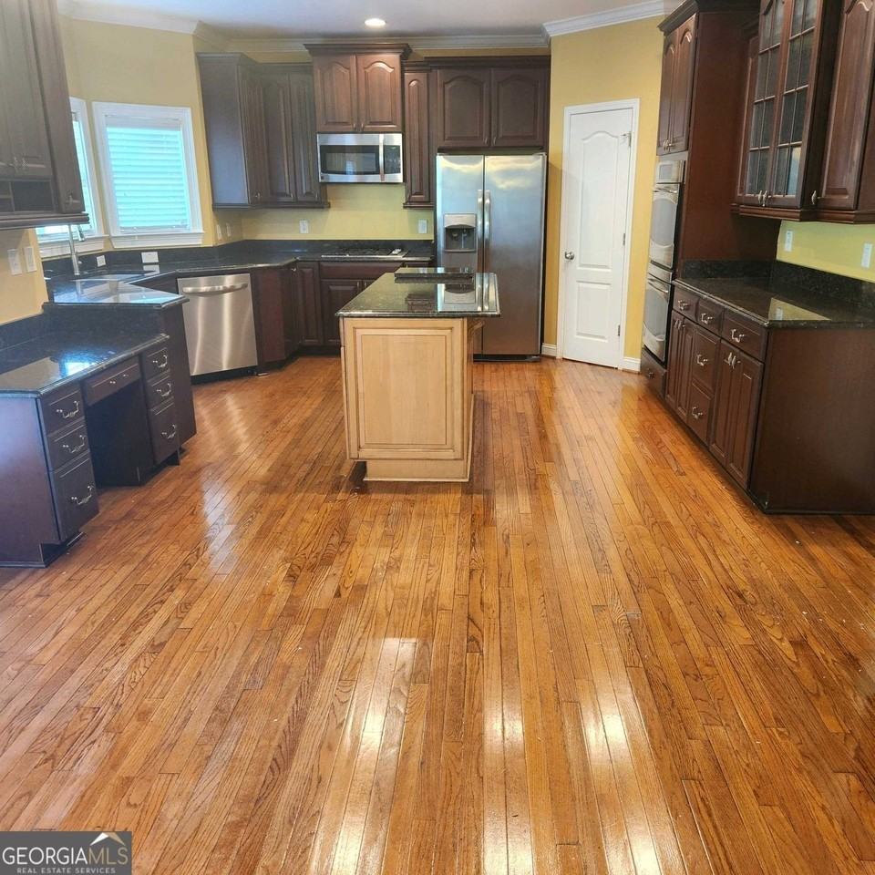 635 Syreeta Ln - Photo 5 of 17