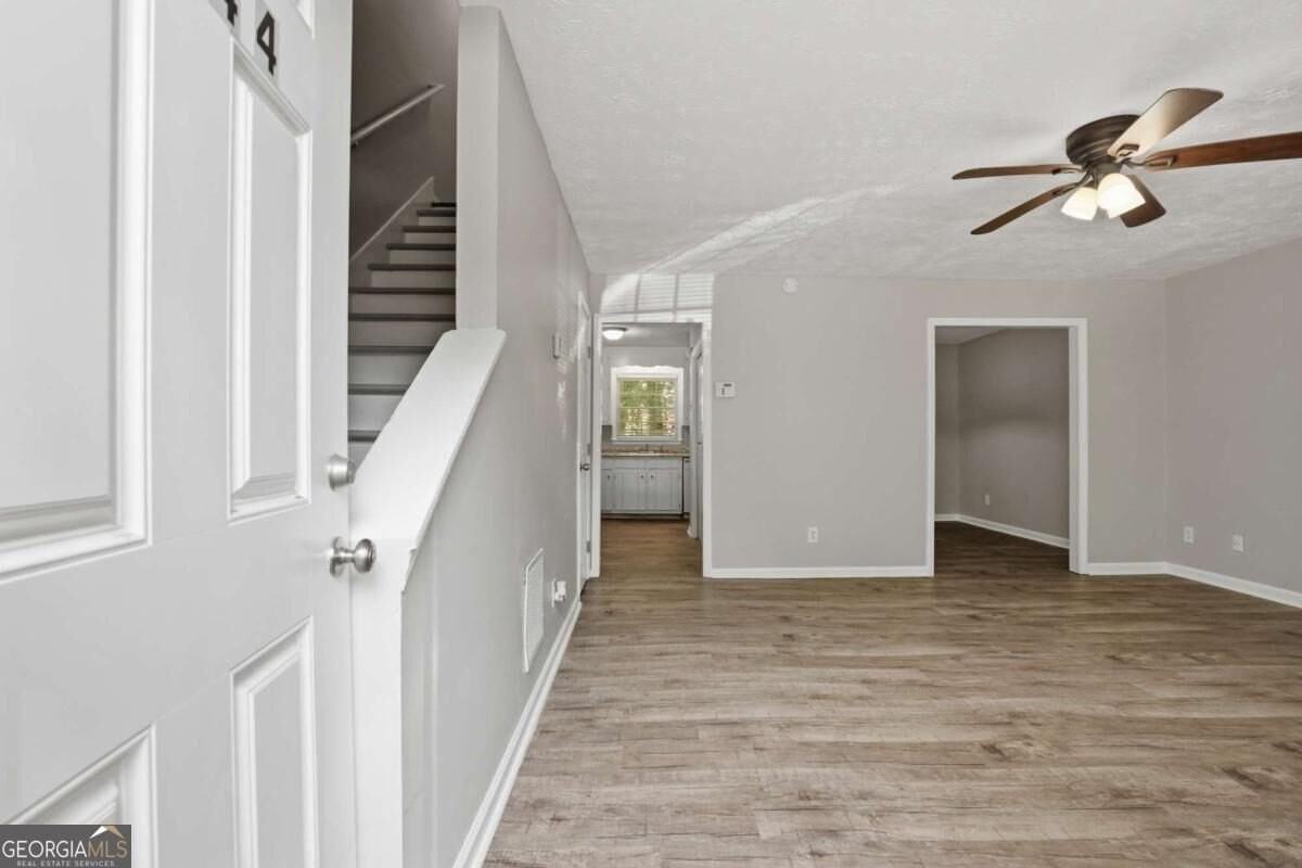 5344 Ridgemere Ct - Photo 3 of 26
