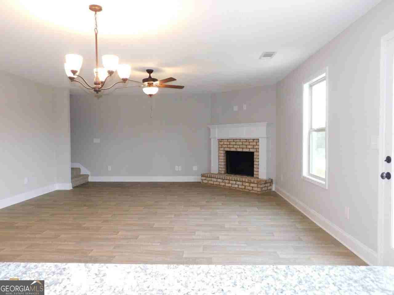 2214 Savannah Dr - Photo 7 of 20
