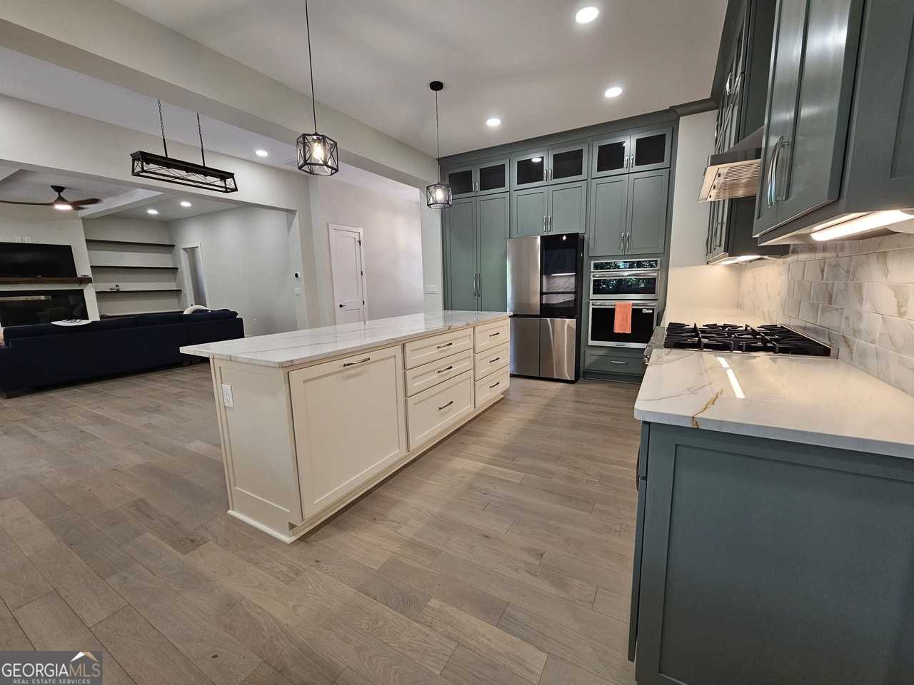 10490 Rivertown Rd - Photo 3 of 38