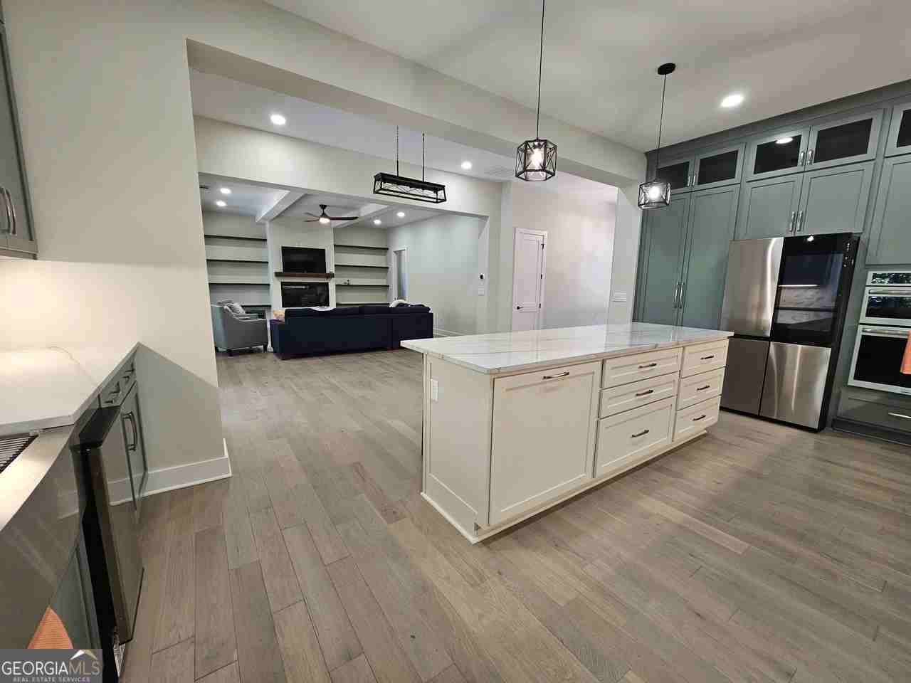 10490 Rivertown Rd - Photo 4 of 38