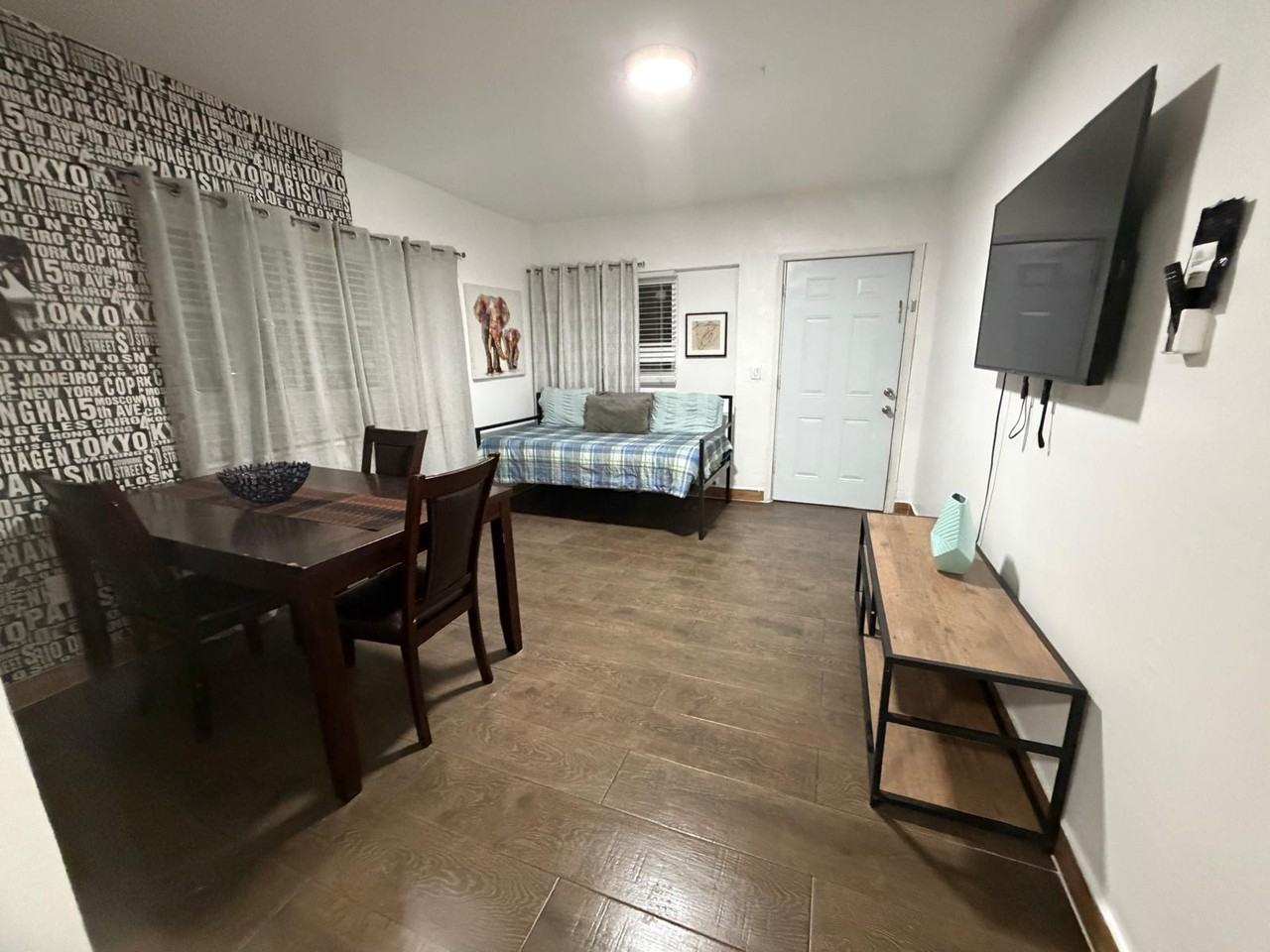 N Miami Ave - Photo 2 of 6