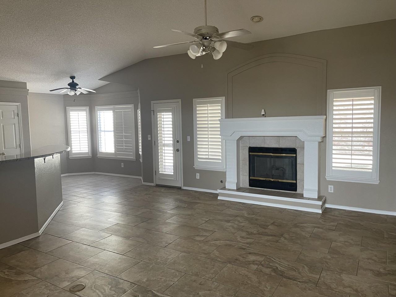 1416 Black Ridge Dr - Photo 4 of 18