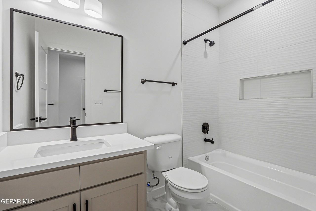 15052 Destination Ave - Photo 6 of 30