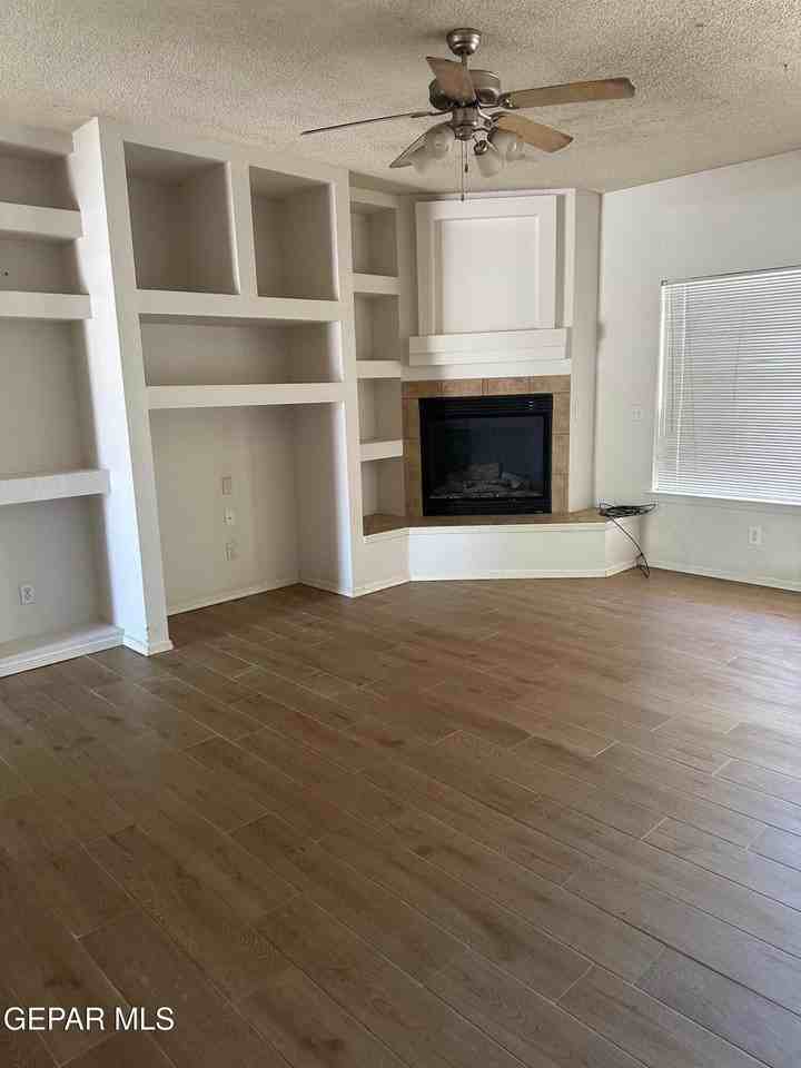 6026 Becca Dr - Photo 4 of 14