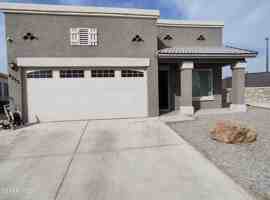 featured image of 4552 Josefina Santillana St