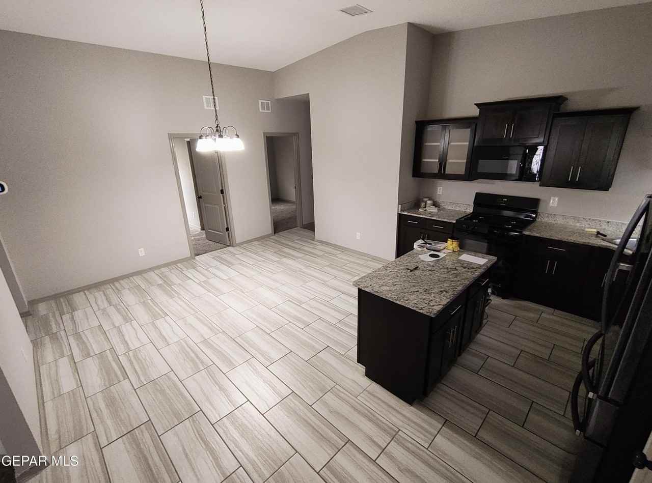 4552 Josefina Santillana St - Photo 5 of 15