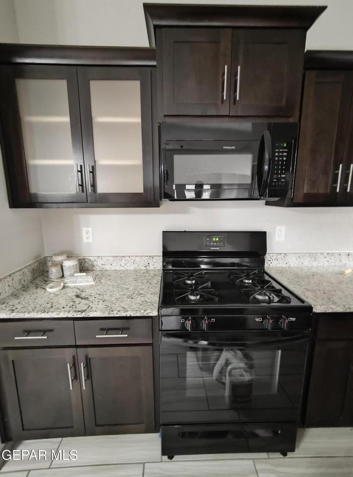 4552 Josefina Santillana St - Photo 7 of 15