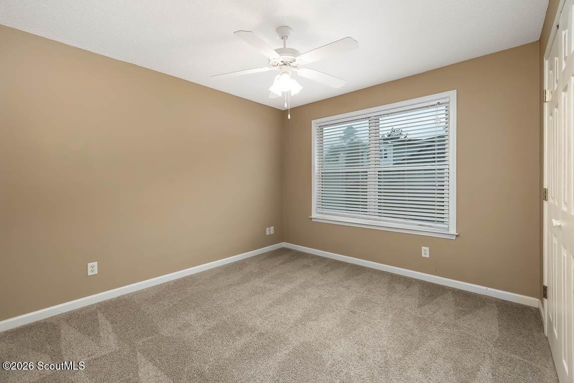 213 Joshua Cir - Photo 5 of 11
