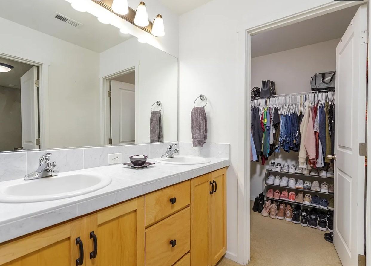 2314 Ne Redelfs Way #1 - Photo 7 of 21