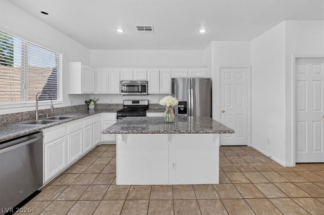 3799 Honey Ridge Ct - Photo 6 of 29