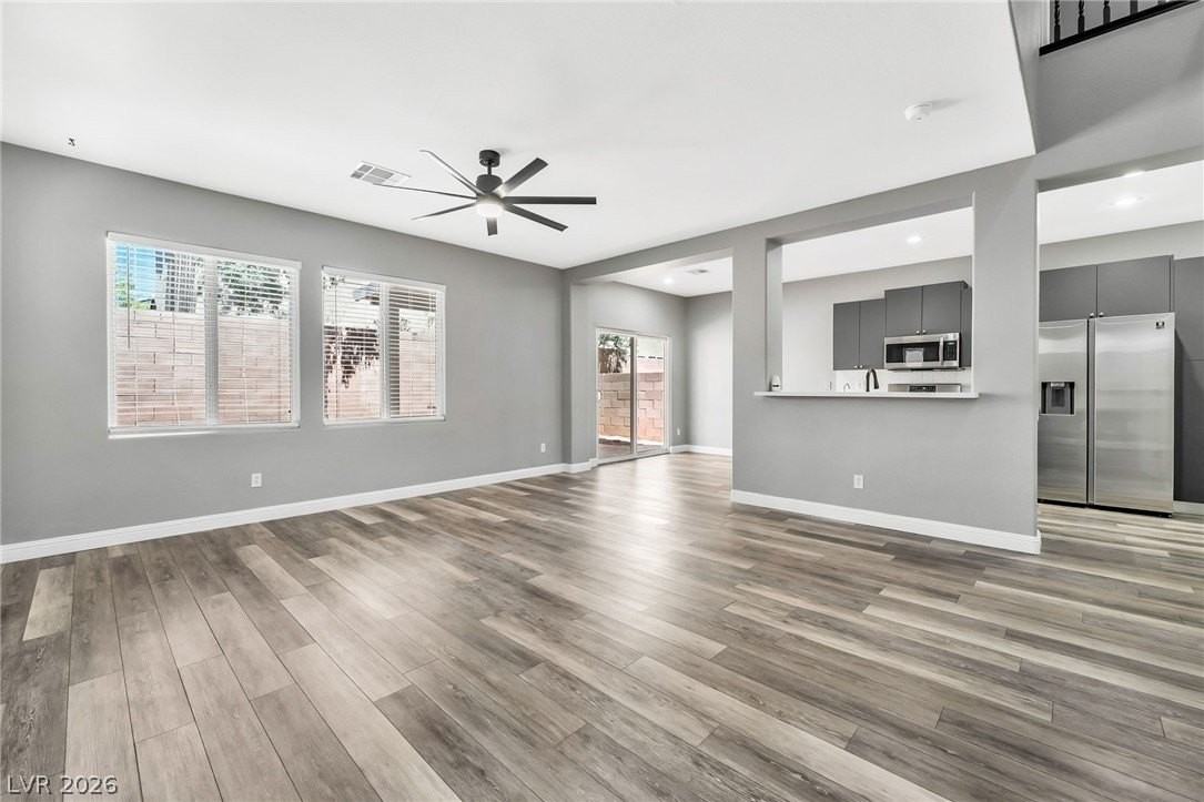 9754 Thistle Dew Ave - Photo 3 of 24