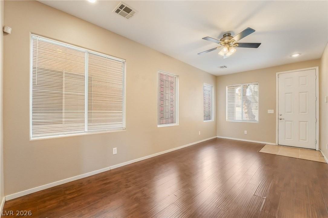 896 Sheerwater Ave - Photo 6 of 37