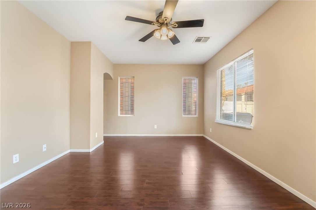 896 Sheerwater Ave - Photo 7 of 37