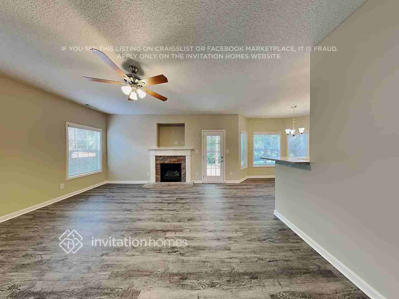 102 Medallion Park - Photo 4 of 20