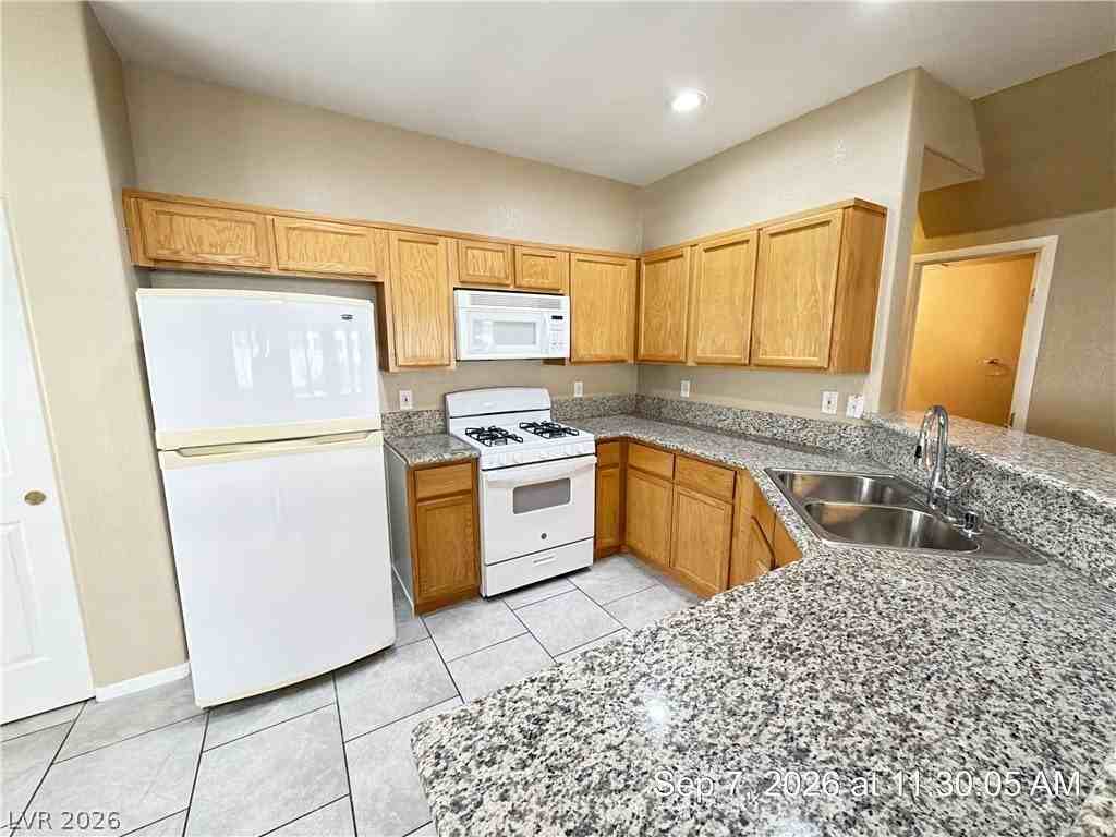 6544 Strolling Plains Ln #102 - Photo 7 of 40