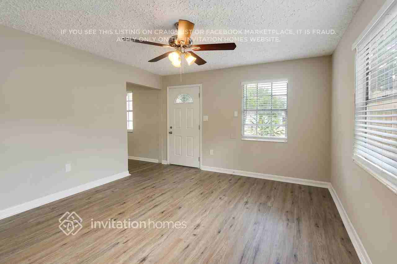4020 E Paris St - Photo 6 of 31