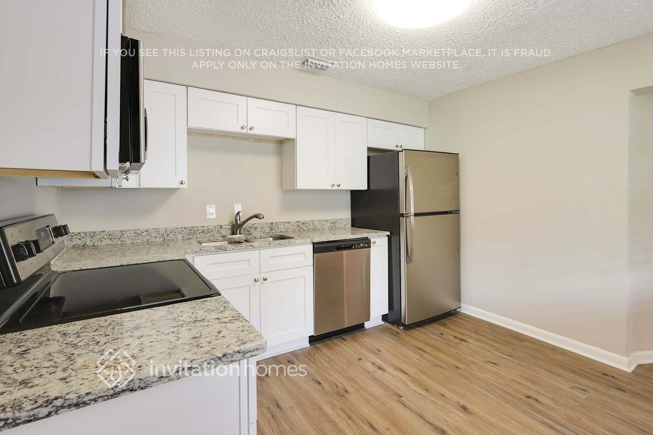 4020 E Paris St - Photo 7 of 29