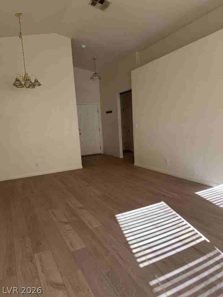 208 Mazatlan St - Photo 3 of 14