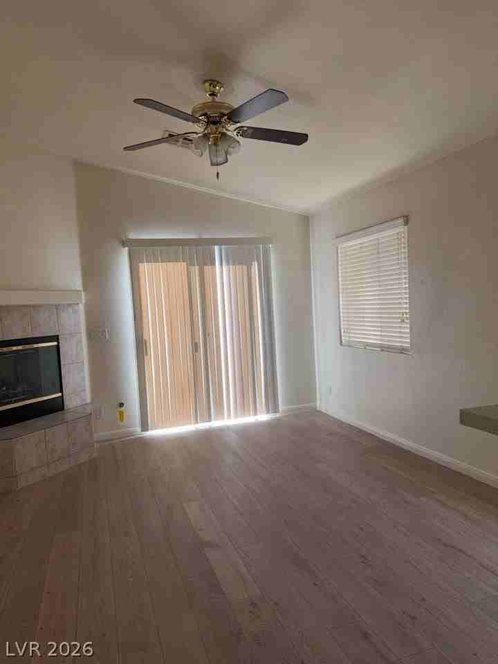 208 Mazatlan St - Photo 5 of 14