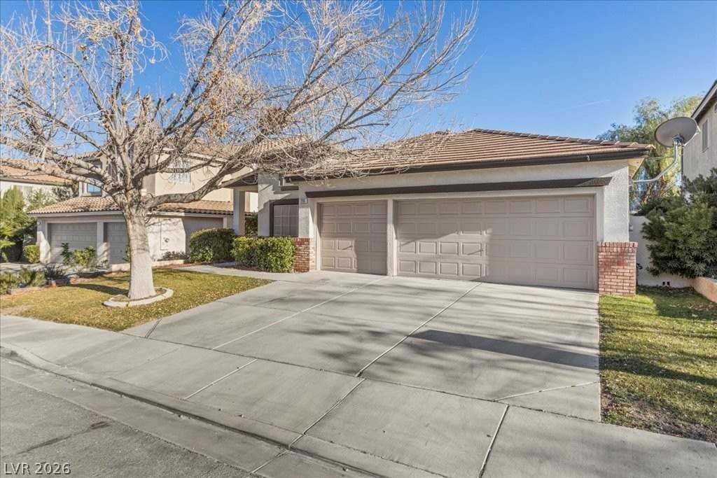 256 Canyon Spirit Dr - Photo 3 of 27
