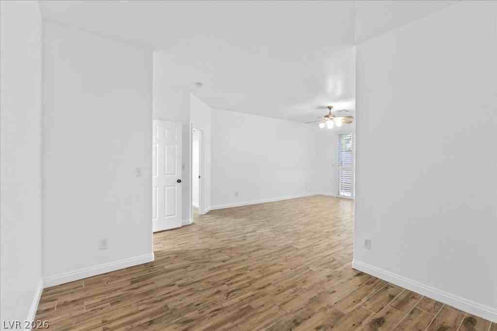 256 Canyon Spirit Dr - Photo 4 of 27