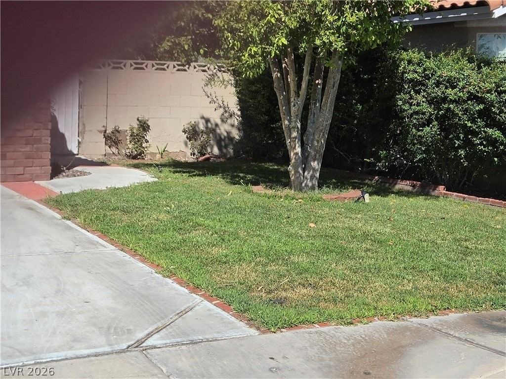 7757 Foredawn Dr - Photo 3 of 46