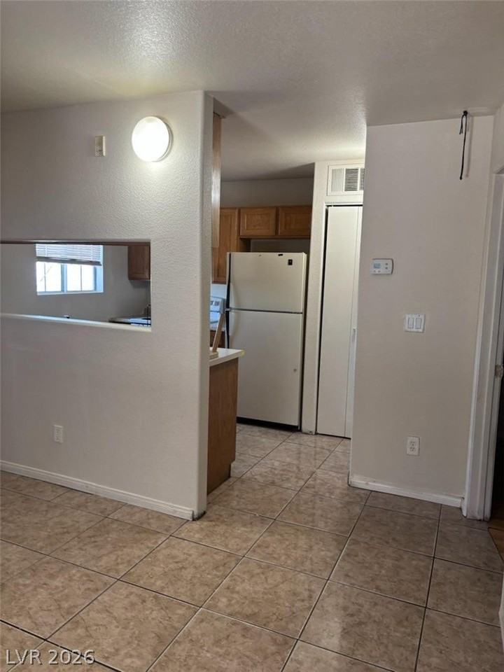231 W Philadelphia Ave #1 - Photo 2 of 6
