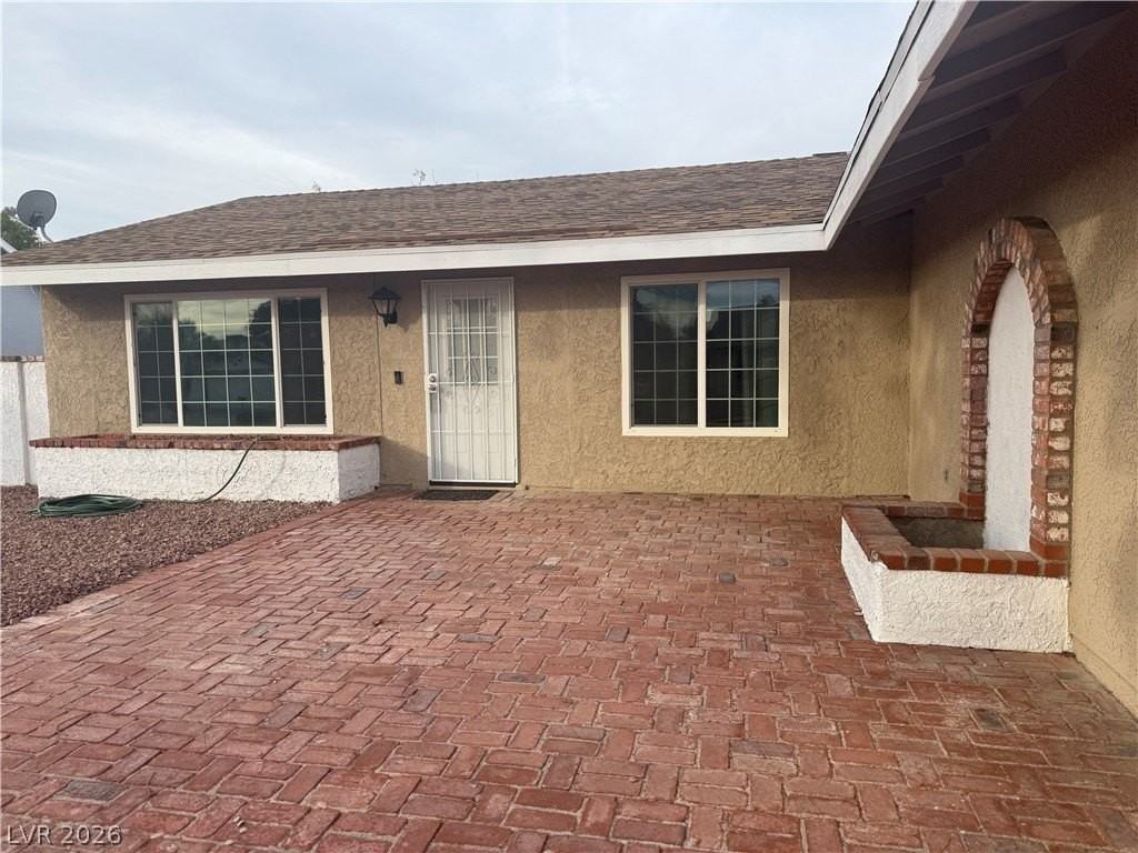 1502 Christina Dr - Photo 2 of 50