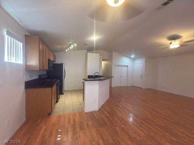 7048 Pacific Coast St - Photo 6 of 15