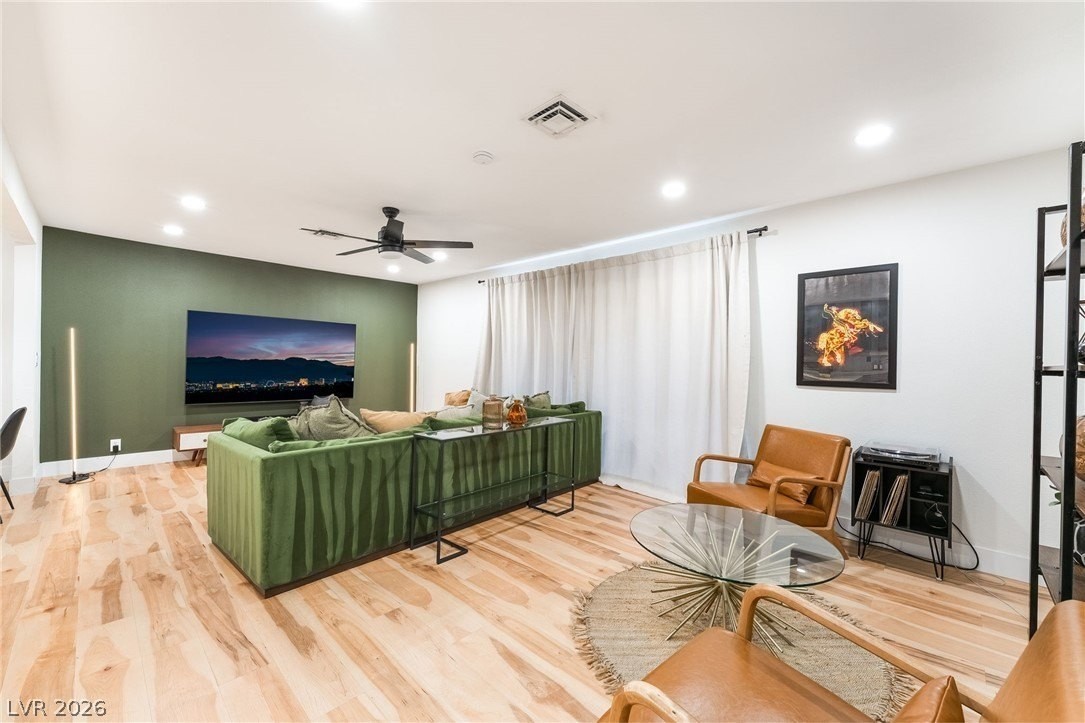 31 Jade Cir - Photo 3 of 37