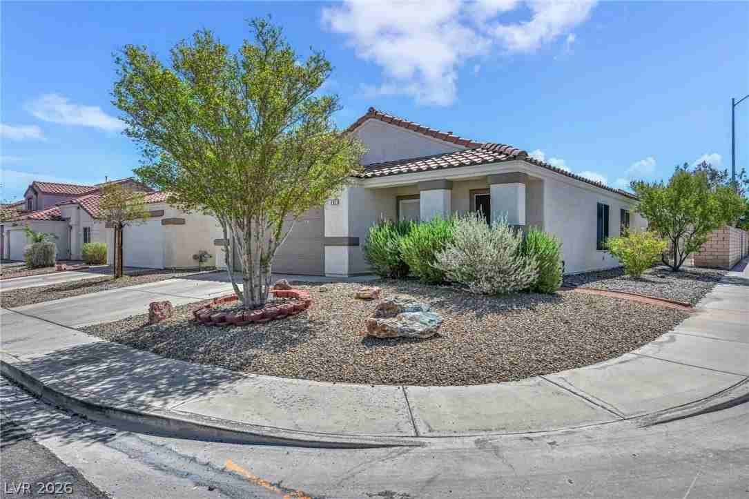 737 Red Bark Ln - Photo 3 of 44