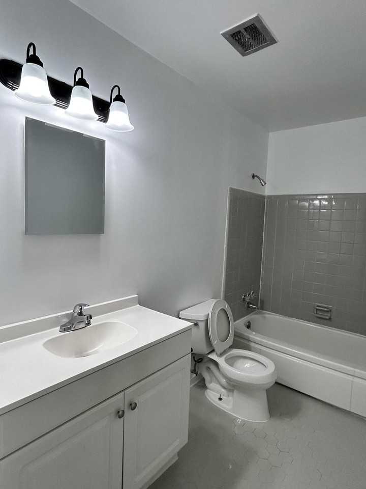 7 S Normal St #6 - Photo 5 of 18