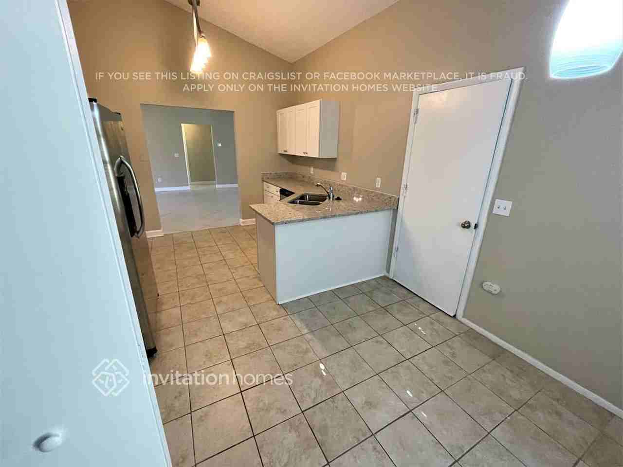 8908 Exposition Dr - Photo 5 of 17