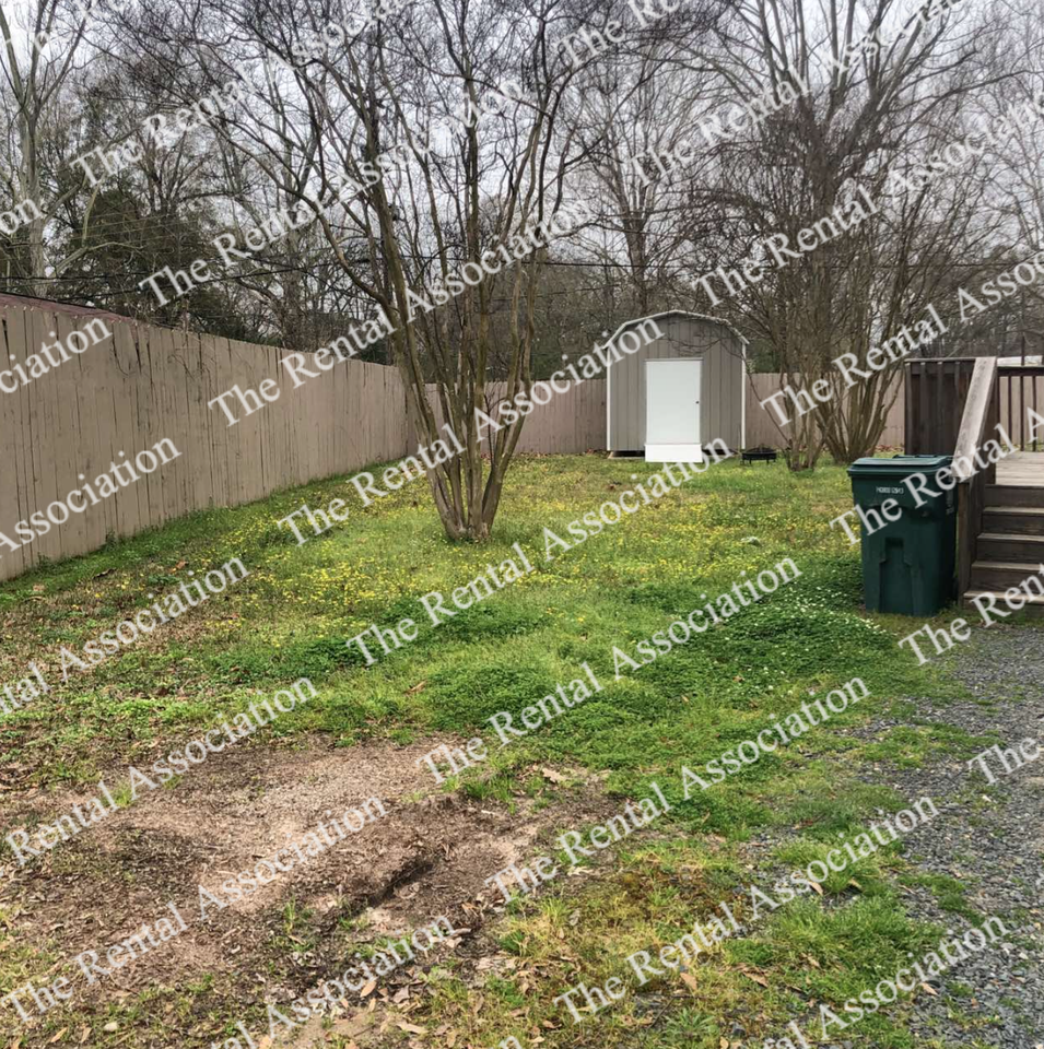 106 Glenwood Dr #1 - Photo 2 of 4