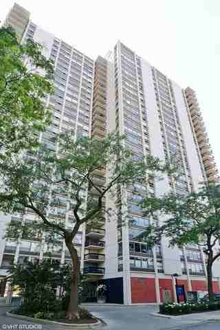 1360 N Sandburg Terrace #1904C