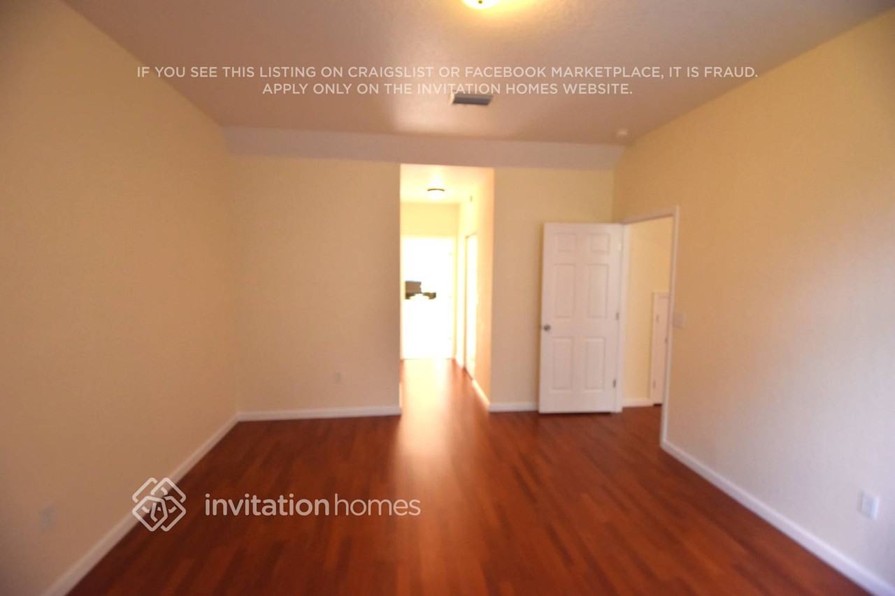 1837 Nw 3rd St - Photo 5 of 12