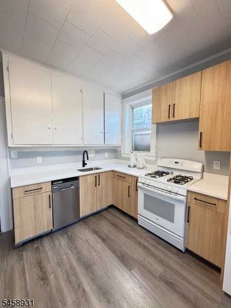 630 Bloomfield Ave #1 - Photo 4 of 11