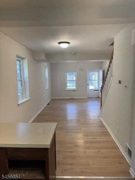 76 S Lincoln Ave - Photo 2 of 10