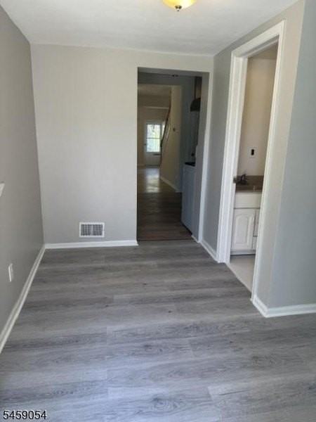 76 S Lincoln Ave - Photo 7 of 10