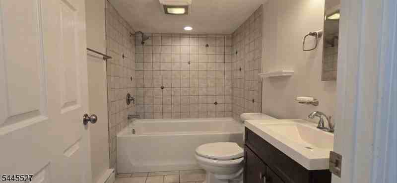 25 Essex Rd - Photo 6 of 11