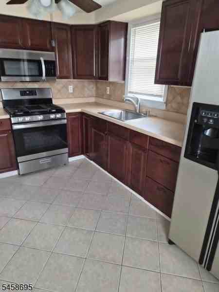45 Washington St #2 - Photo 2 of 7