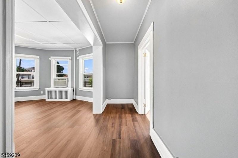 33 Van Houten Pl #3 - Photo 3 of 21