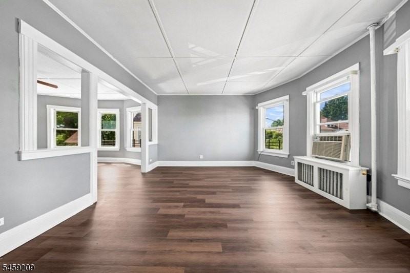 33 Van Houten Pl #3 - Photo 4 of 21